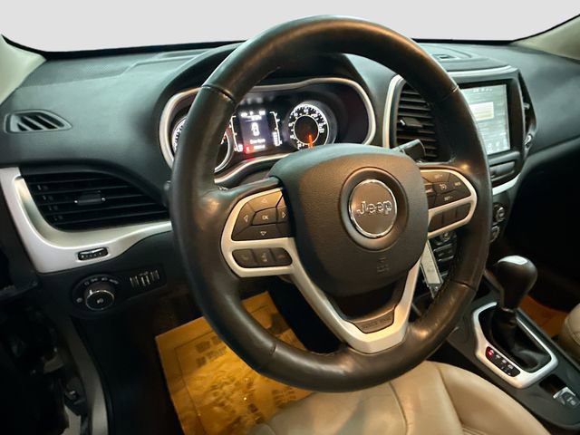 Used 2017 Jeep Cherokee Latitude w/ True North Edition AWD/4WD image 12