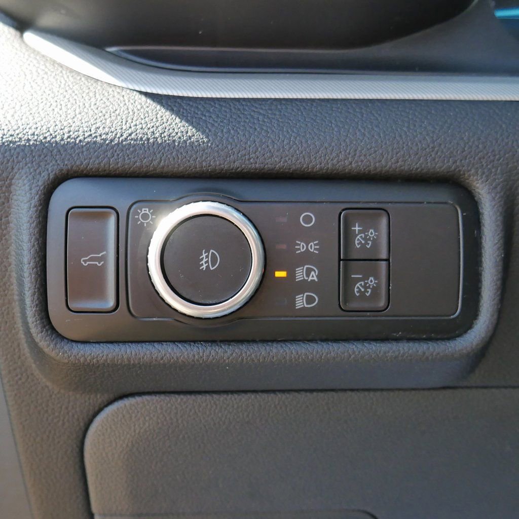 Used 2023 Ford Explorer XLT w/ Equipment Group 202A image 65