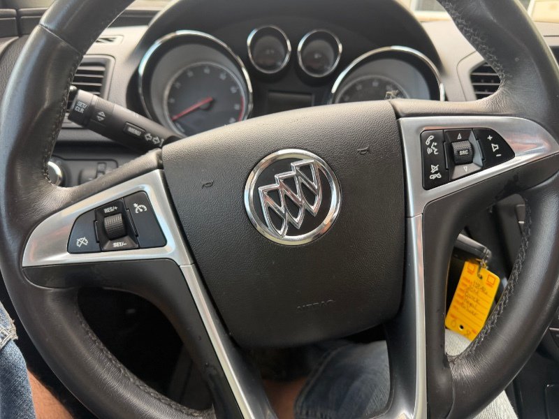 Used 2012 Buick Regal Leather FWD image 6