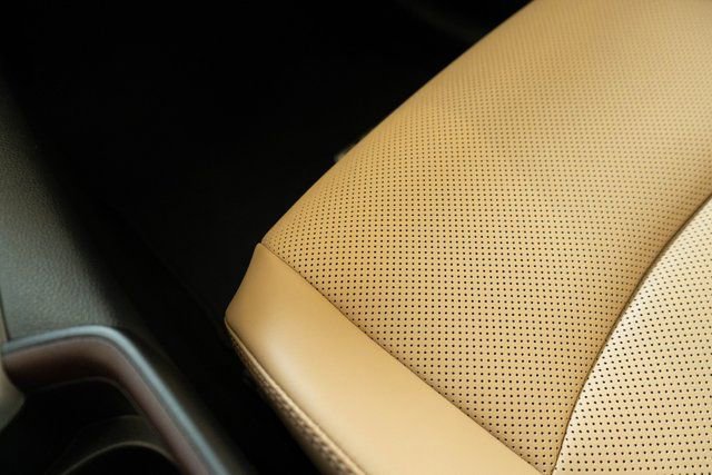 Used 2019 Toyota RAV4 Limited w/ Cold Weather Package image 31