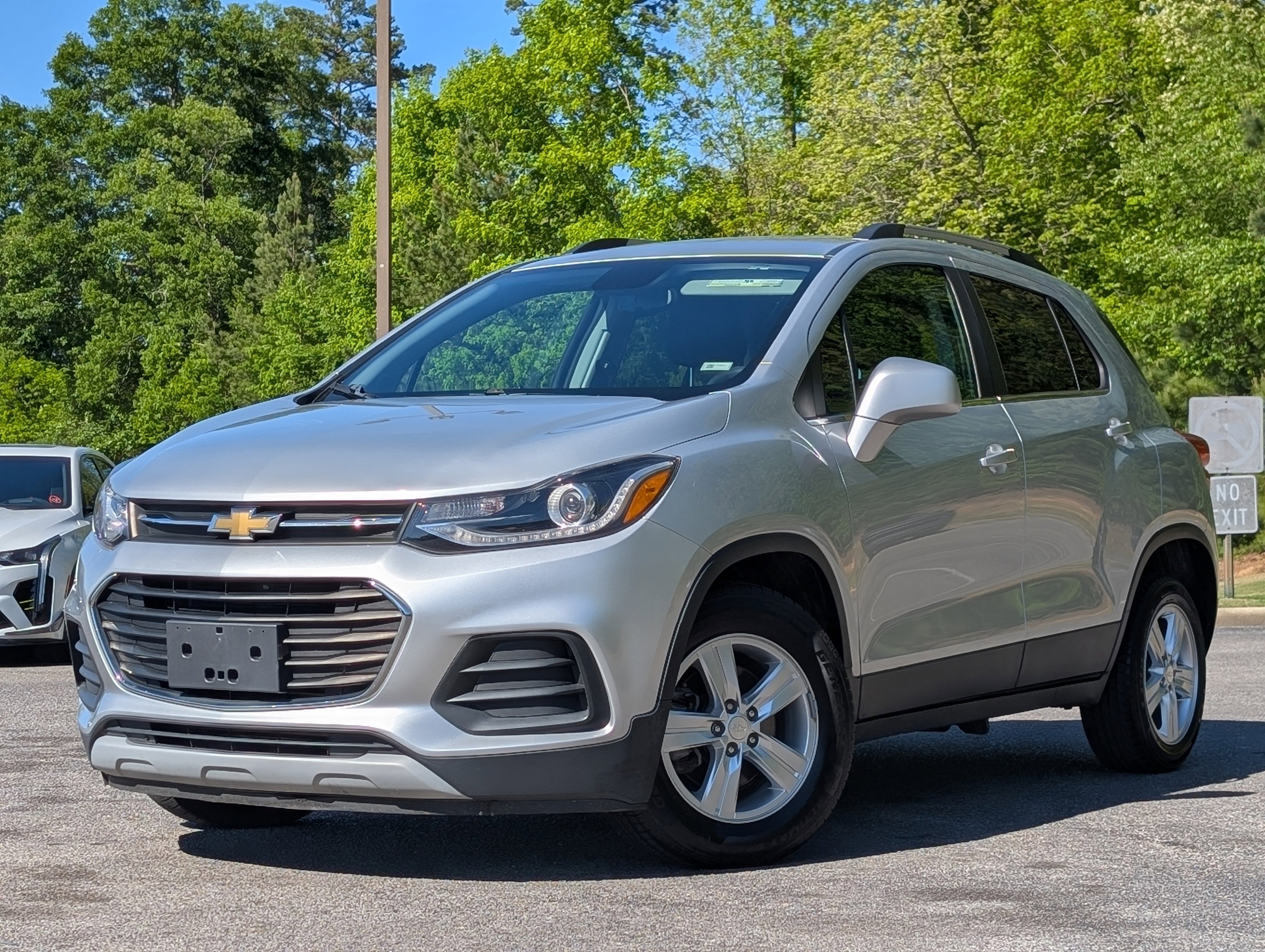 Used 2019 Chevrolet Trax LT FWD image 4