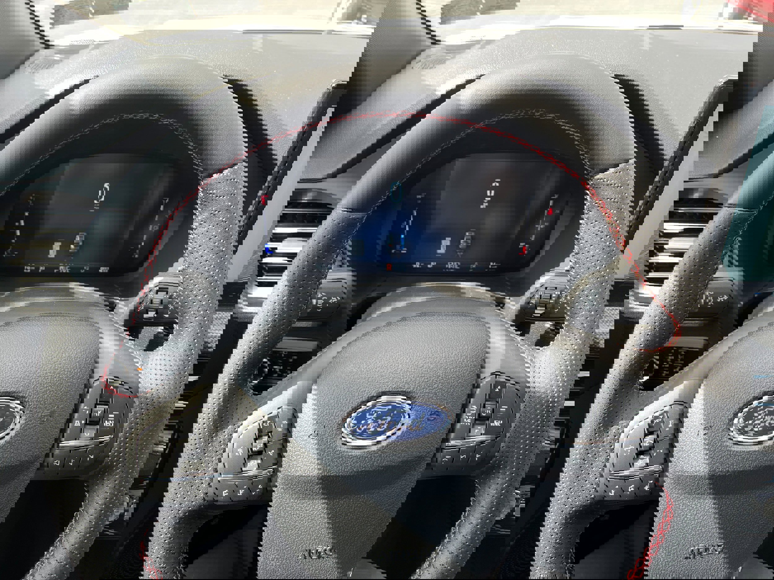 New 2026 Ford Escape ST-Line w/ Tech Pack #1 image 19