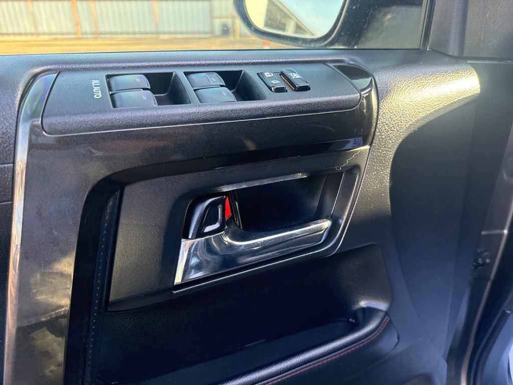 Used 2020 Toyota 4Runner TRD Off-Road image 12