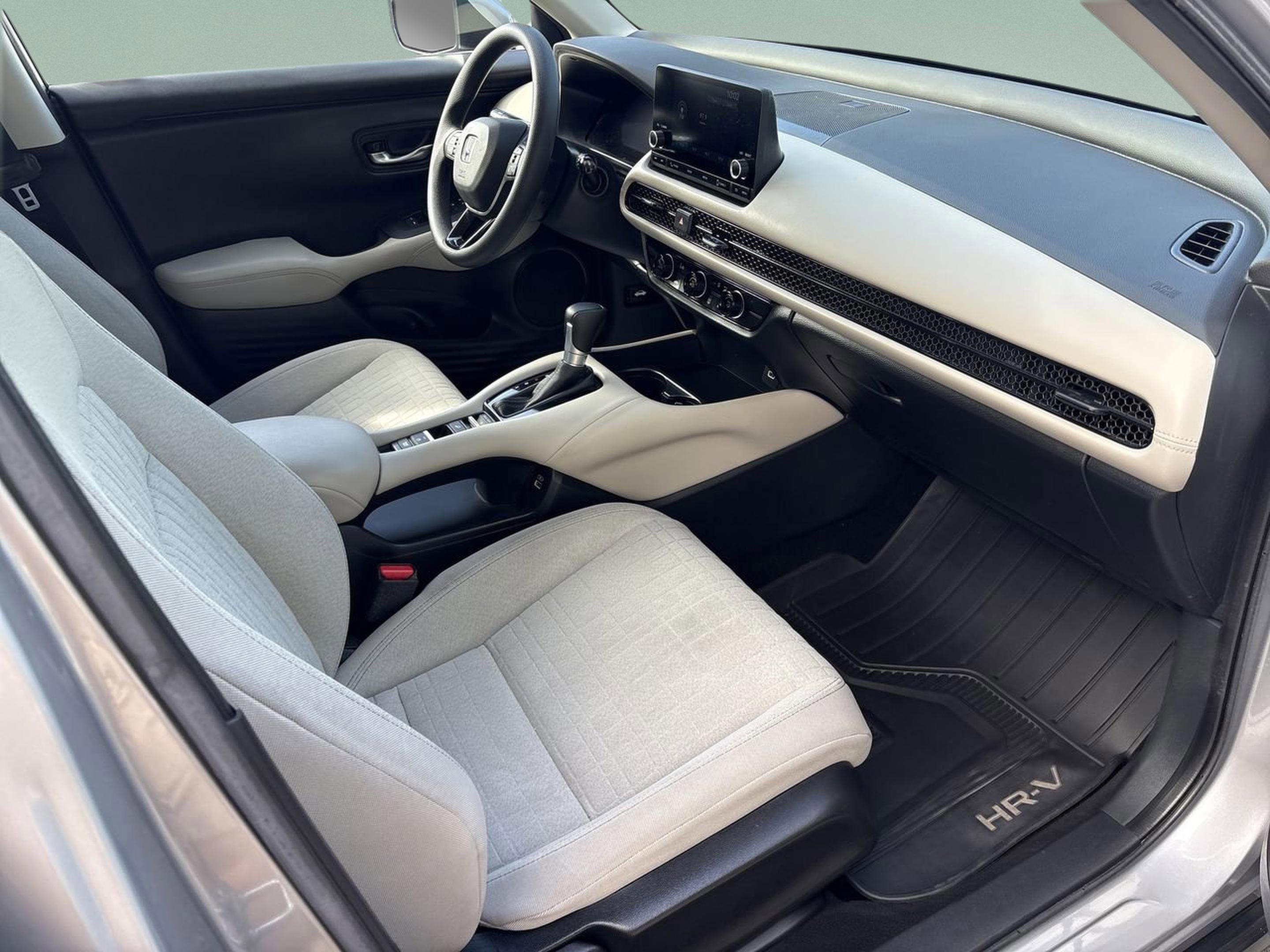 Used 2023 Honda HR-V LX image 19