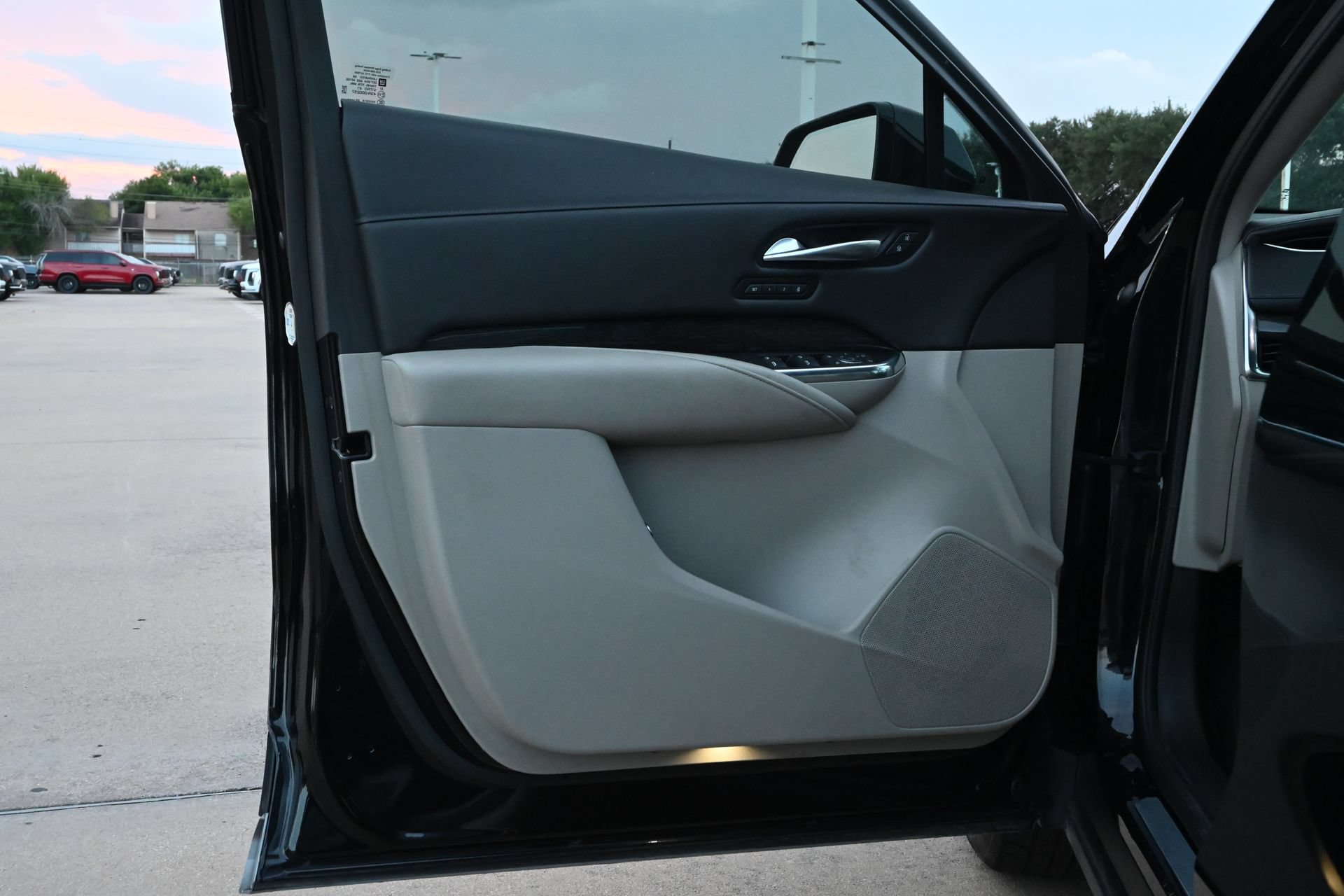 Used 2021 Cadillac XT4 Premium Luxury FWD image 17