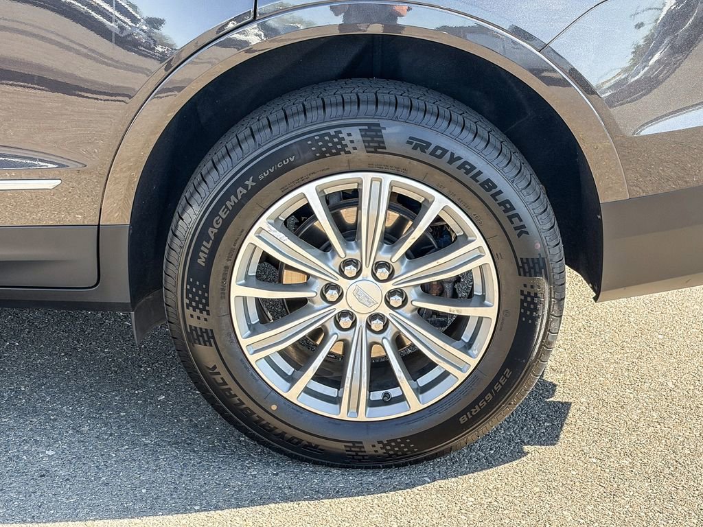 Used 2017 Cadillac XT5 Luxury w/ Driver Awareness Package image 15