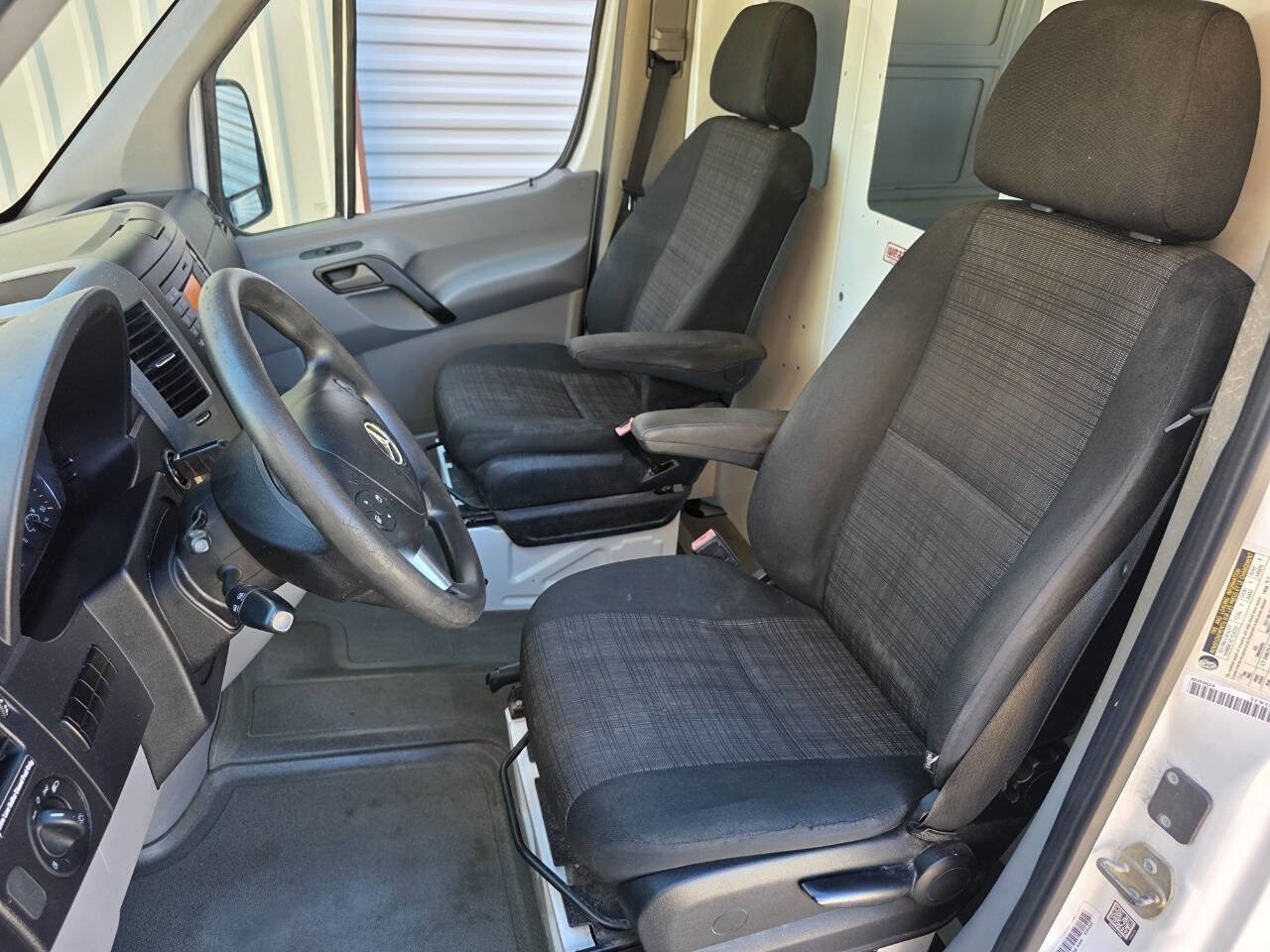 Used 2016 Mercedes-Benz Sprinter 2500 image 11