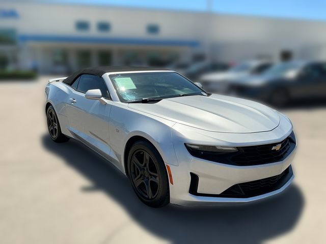 Used 2019 Chevrolet Camaro LT RWD image 7