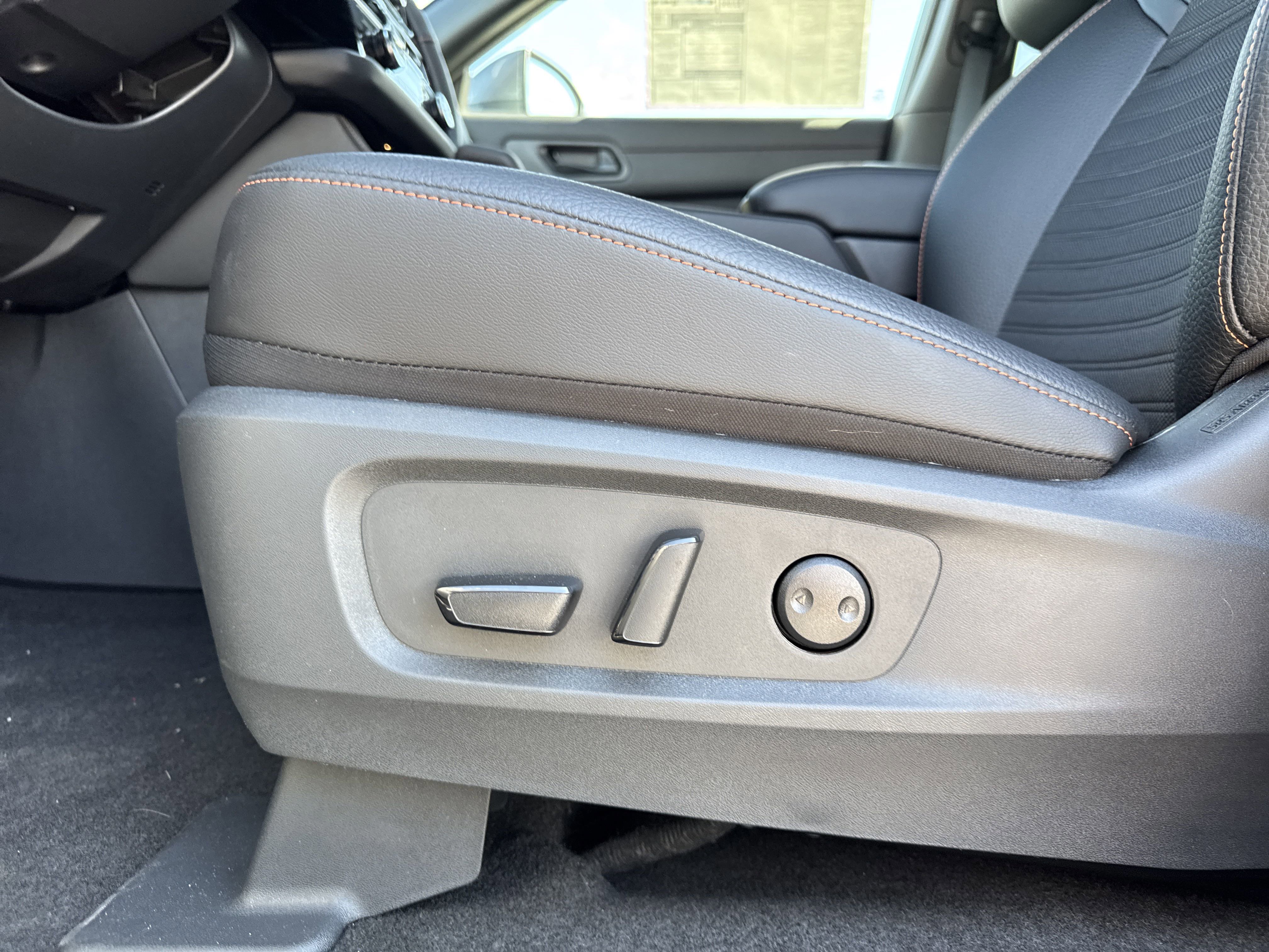 New 2025 Nissan Pathfinder Rock Creek image 11