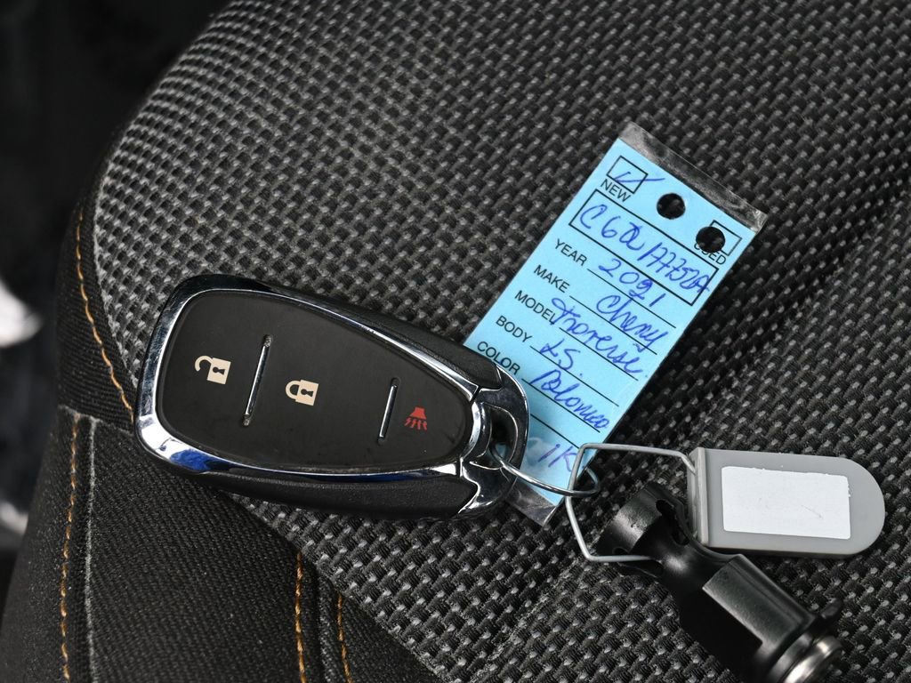 Used 2021 Chevrolet Traverse LS image 18