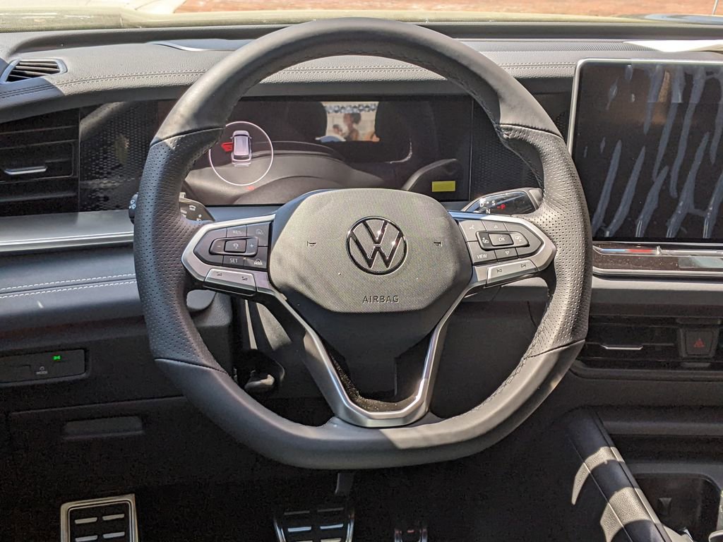 New 2026 Volkswagen Tiguan SE R-Line AWD/4WD image 13