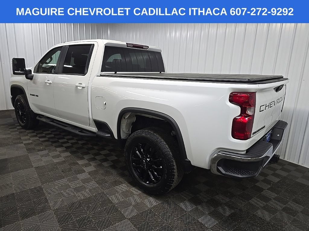 Used 2025 Chevrolet Silverado 2500 LT AWD/4WD image 9