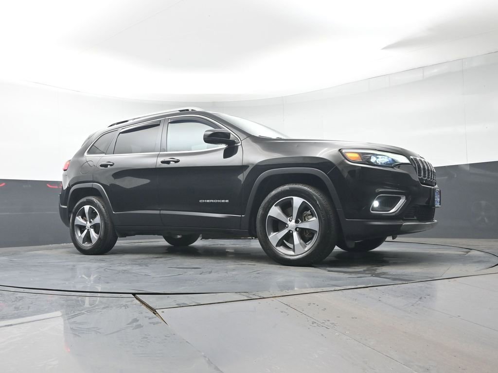 Used 2019 Jeep Cherokee Limited image 32