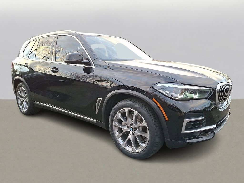 Certified 2023 BMW X5 xDrive40i w/ Premium Package image 3
