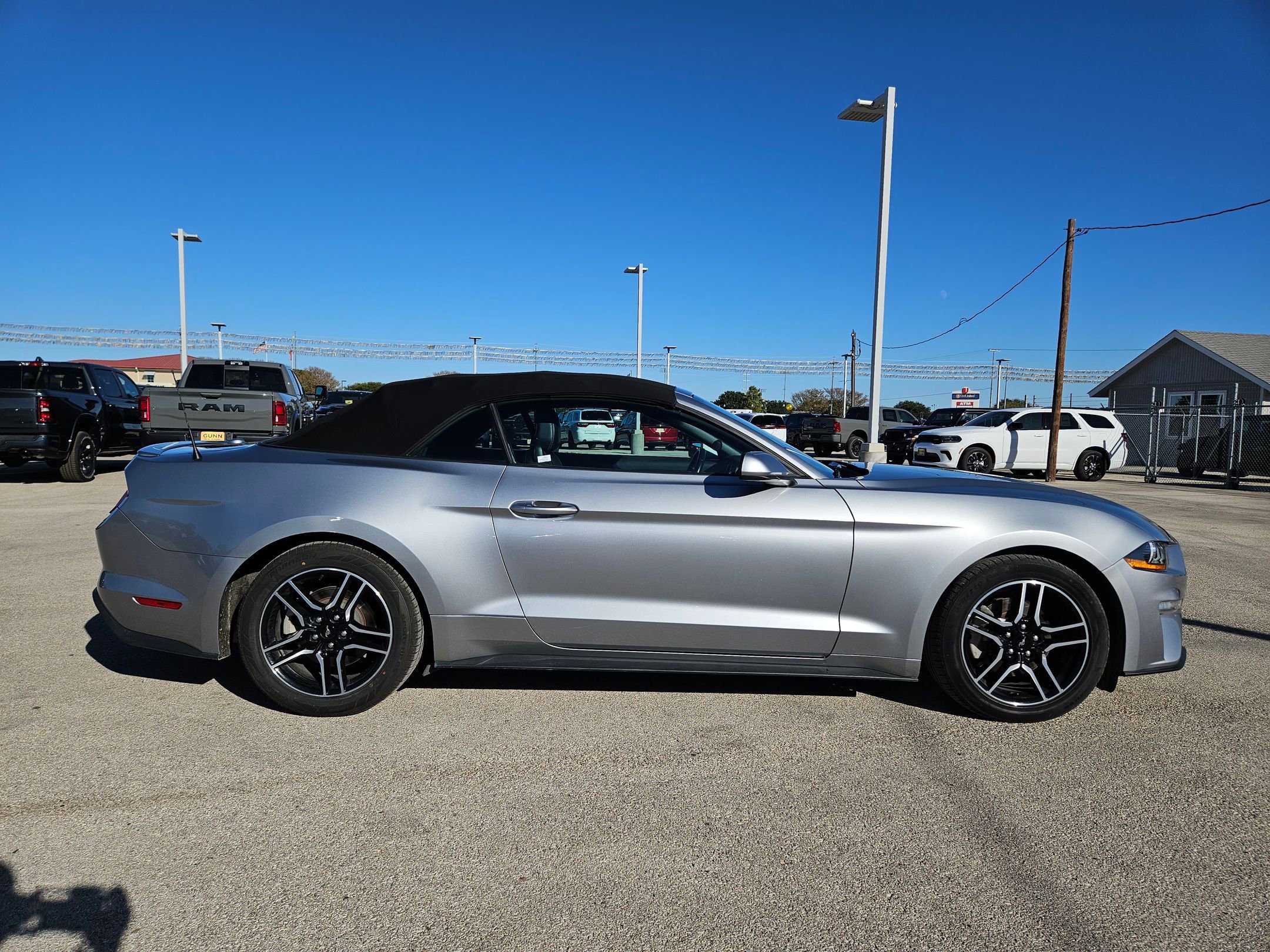 Used 2023 Ford Mustang Premium image 2