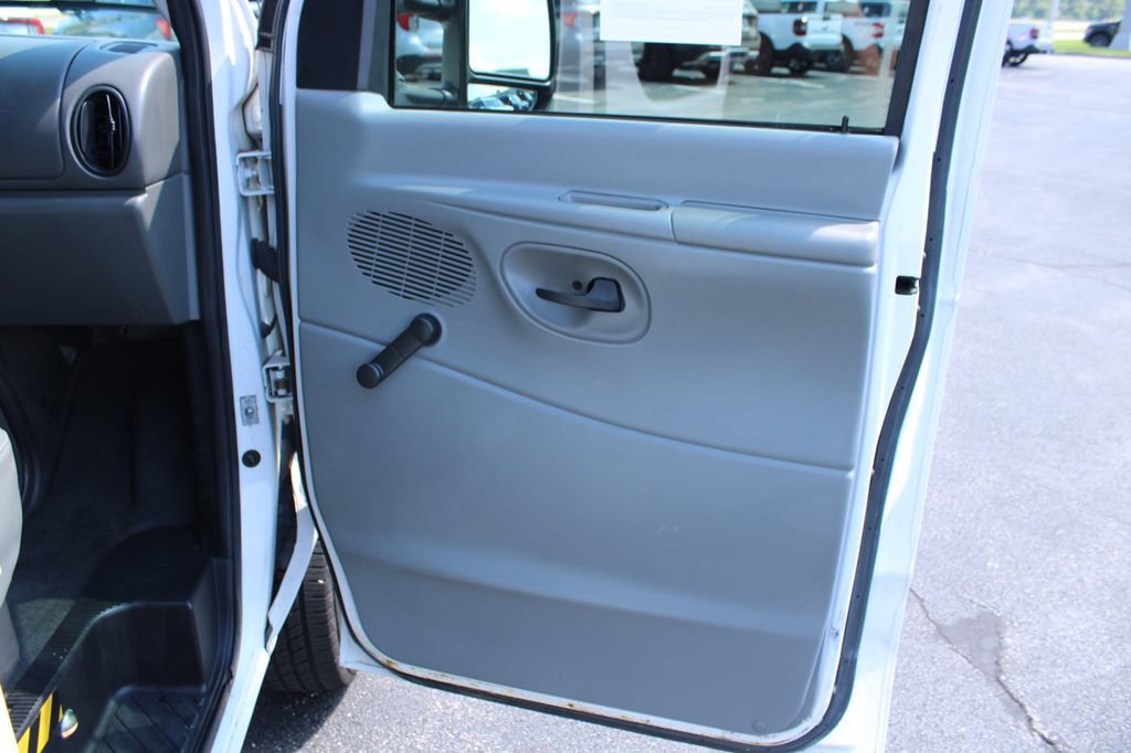 Used 2007 Ford E-250 and Econoline 250 RWD image 25
