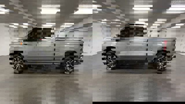 Certified 2023 Chevrolet Silverado 1500 LT w/ Z71 Off-Road Package AWD/4WD image 5