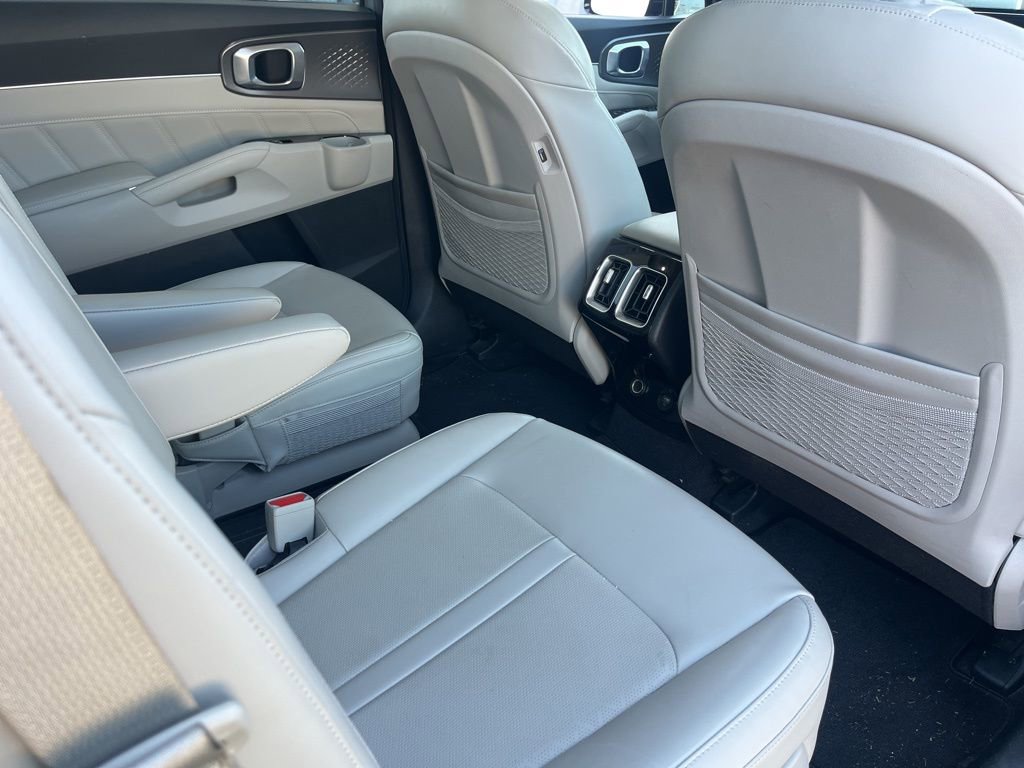 Used 2022 Kia Sorento SX image 27