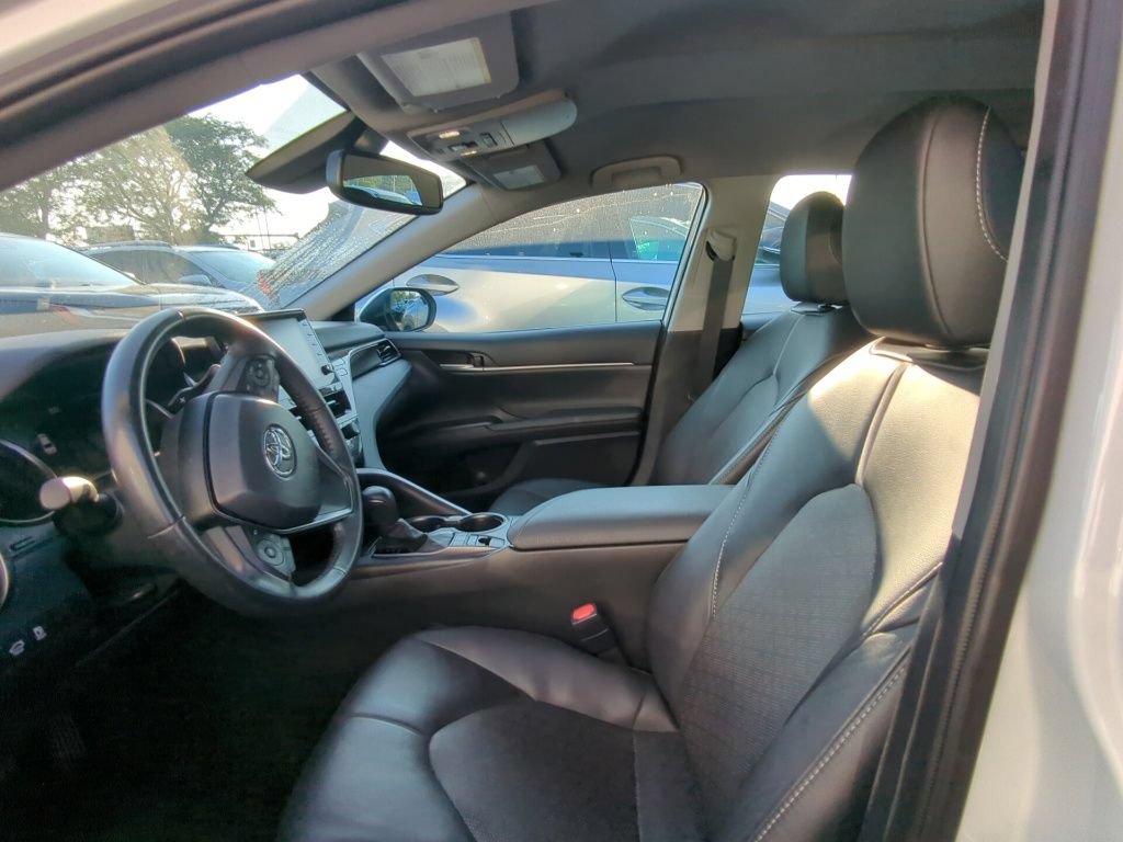 Used 2024 Toyota Camry XSE FWD image 6