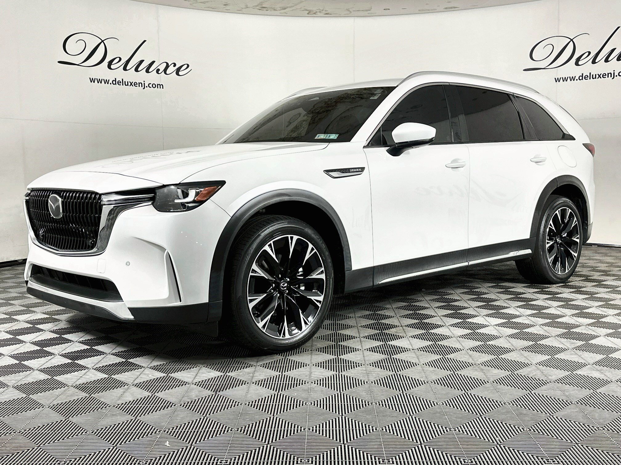 Used 2024 MAZDA CX-90 Plug-In Hybrid w/ Premium Pkg AWD/4WD image 3