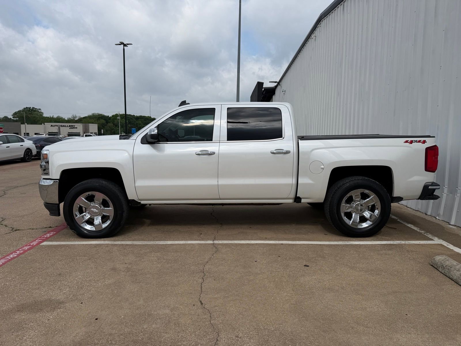 Used 2018 Chevrolet Silverado 1500 LTZ w/ Texas Edition AWD/4WD image 3