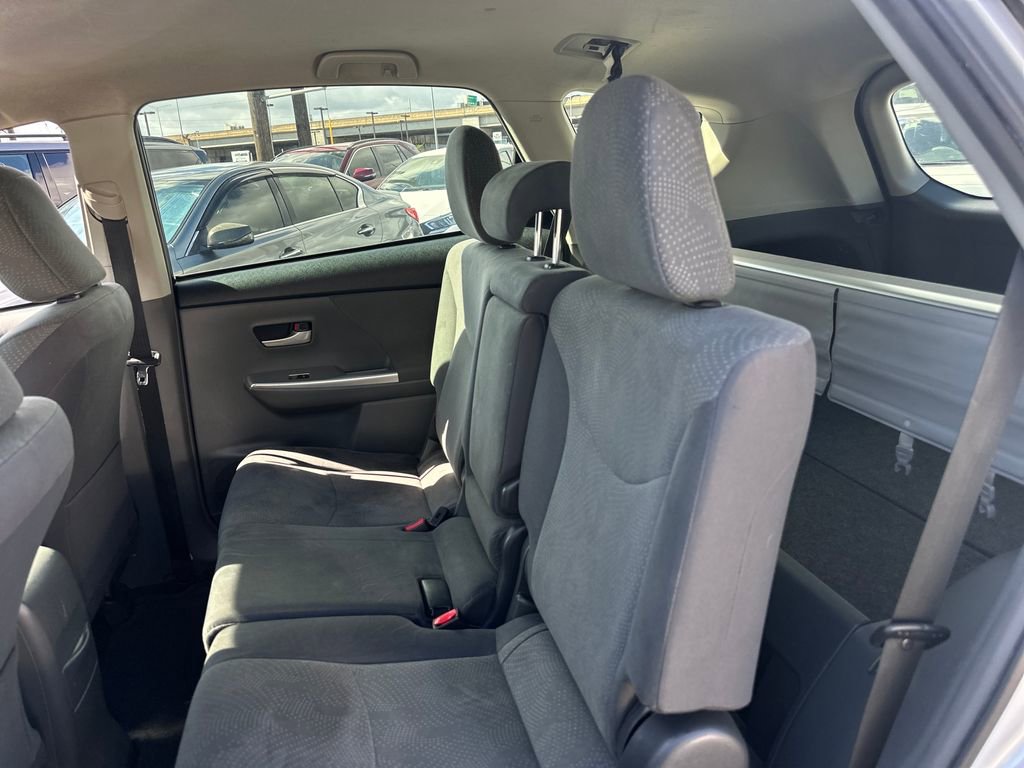 Used 2014 Toyota Prius V Two image 14