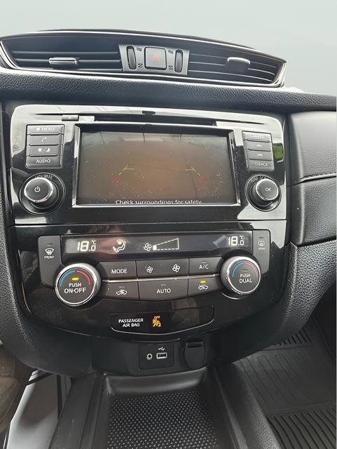 Used 2020 Nissan Rogue SV image 18