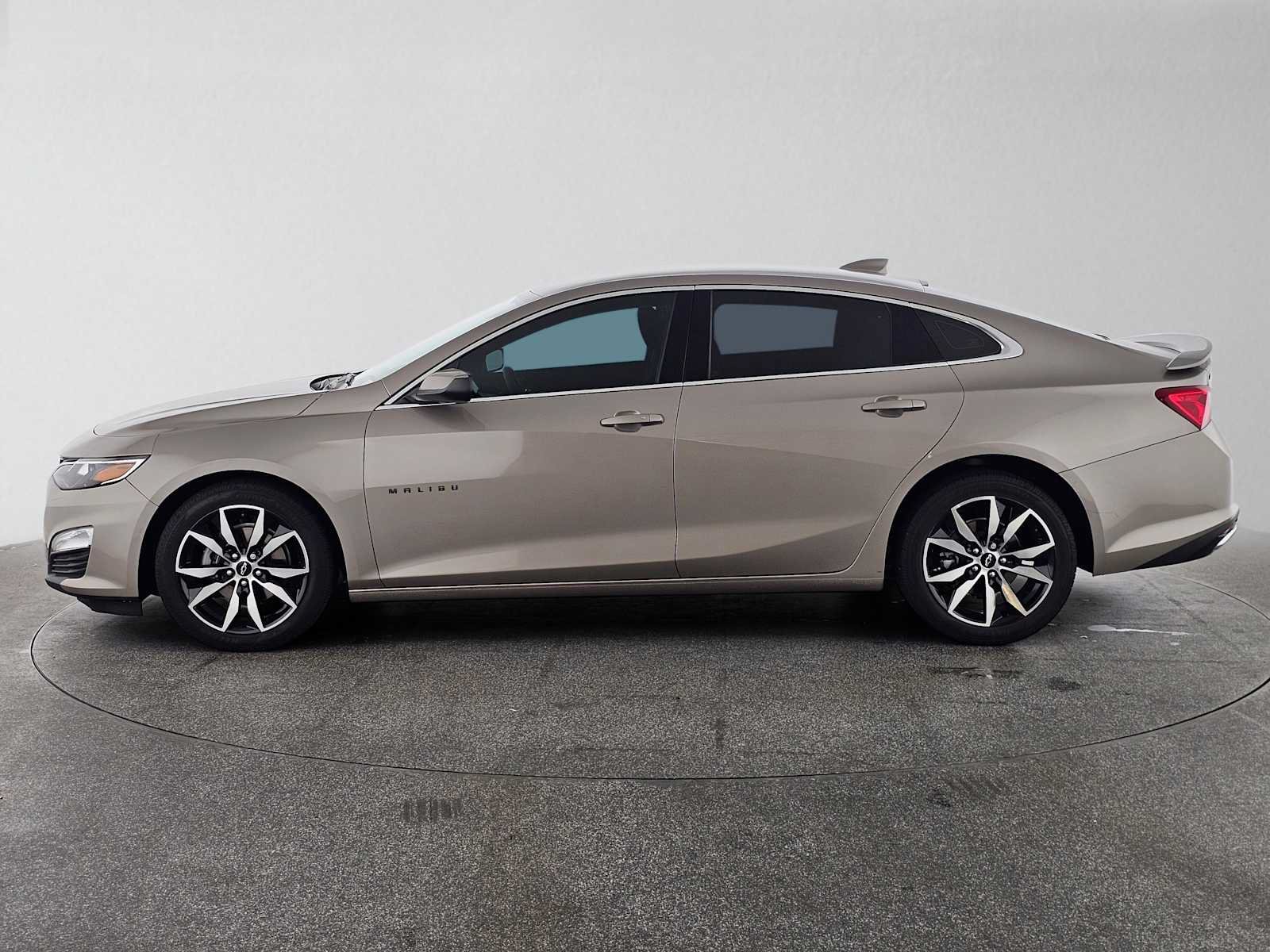 Used 2025 Chevrolet Malibu RS FWD image 7