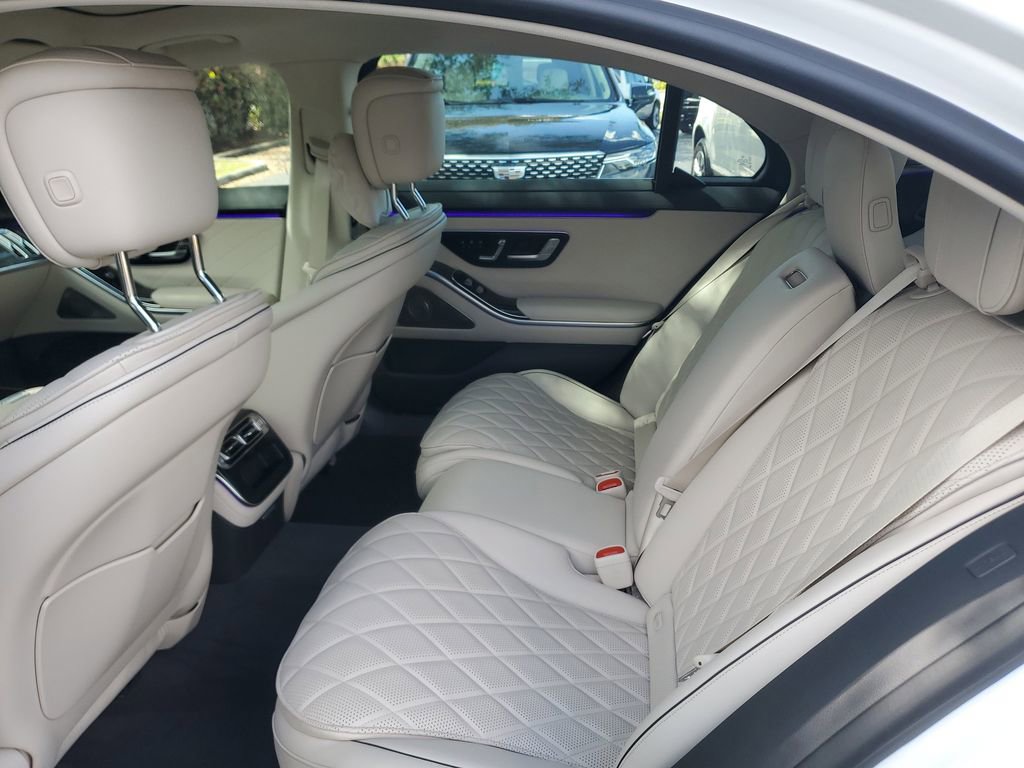 Used 2025 Mercedes-Benz S 580 4MATIC Sedan image 14