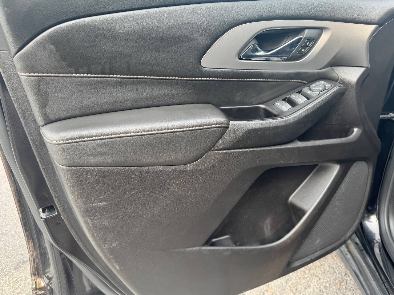 Used 2019 Chevrolet Traverse LS FWD image 7