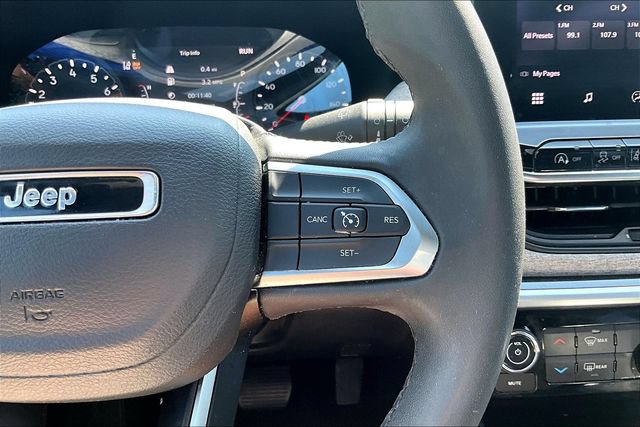 Used 2024 Jeep Compass Latitude AWD/4WD image 16
