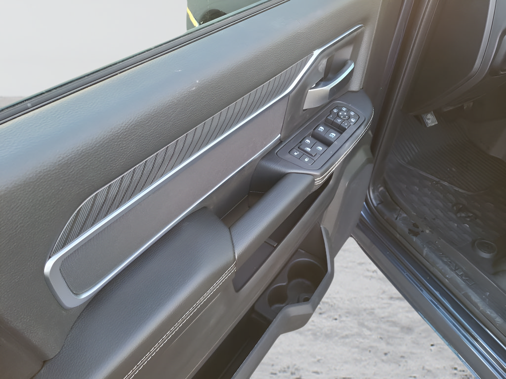 New 2026 RAM 2500 Big Horn AWD/4WD image 11