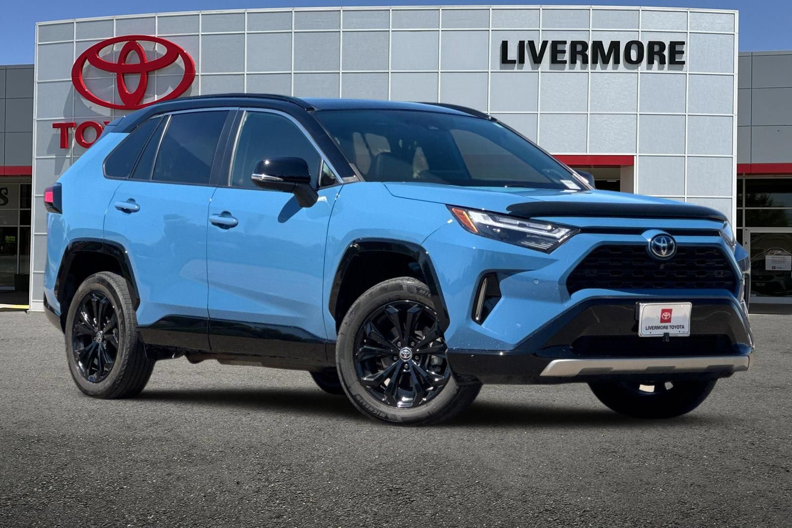 Certified 2022 Toyota RAV4 XSE AWD/4WD image 2