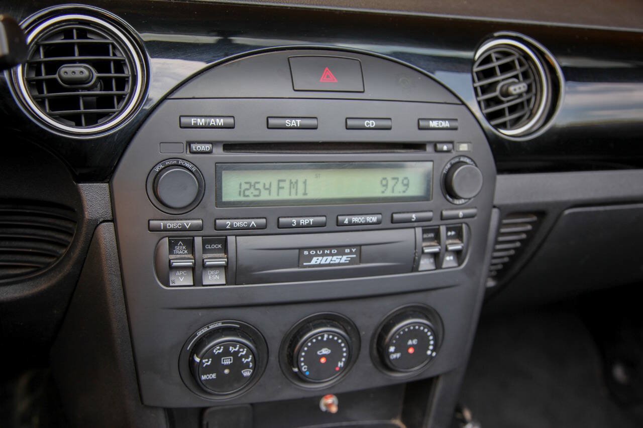 Used 2006 MAZDA MX-5 Miata Grand Touring w/ Premium Pkg RWD image 36