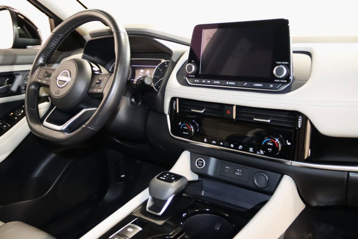 Used 2023 Nissan Rogue SL image 51