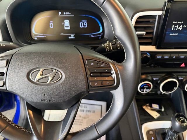 Used 2023 Hyundai Venue Limited FWD image 30