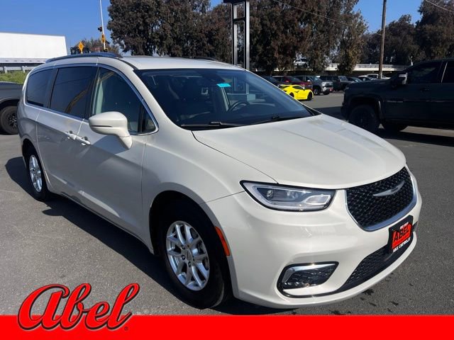 Used 2021 Chrysler Pacifica Touring-L image 1