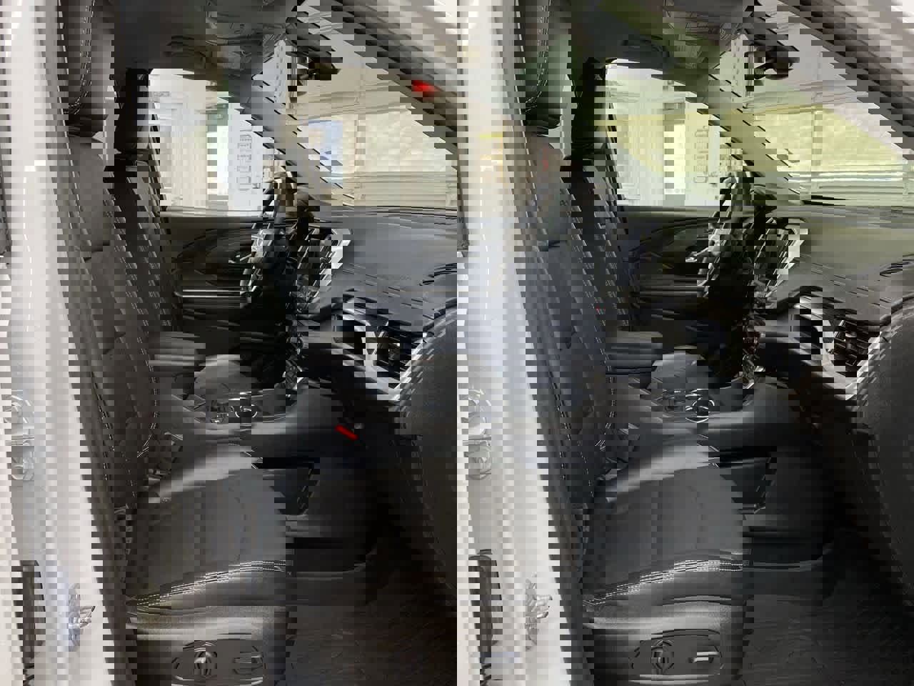 Used 2023 GMC Terrain SLT image 19