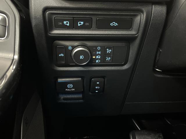Used 2021 Ford F150 Lariat w/ Equipment Group 502A High image 26