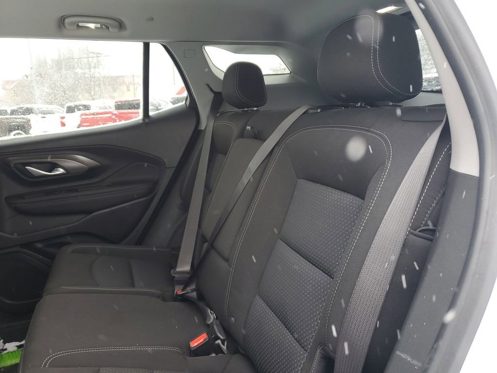 Used 2022 GMC Terrain SLE w/ Driver Convenience Package image 7