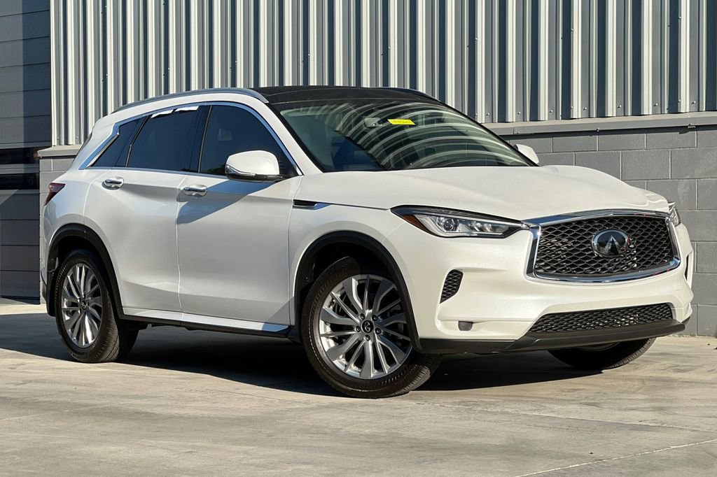 Used 2023 INFINITI QX50 Luxe image 2