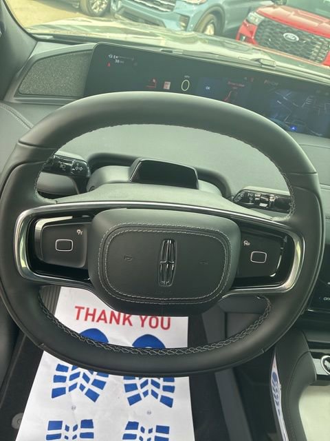 New 2026 Lincoln Navigator Reserve w/ Jet Appearance Package image 13