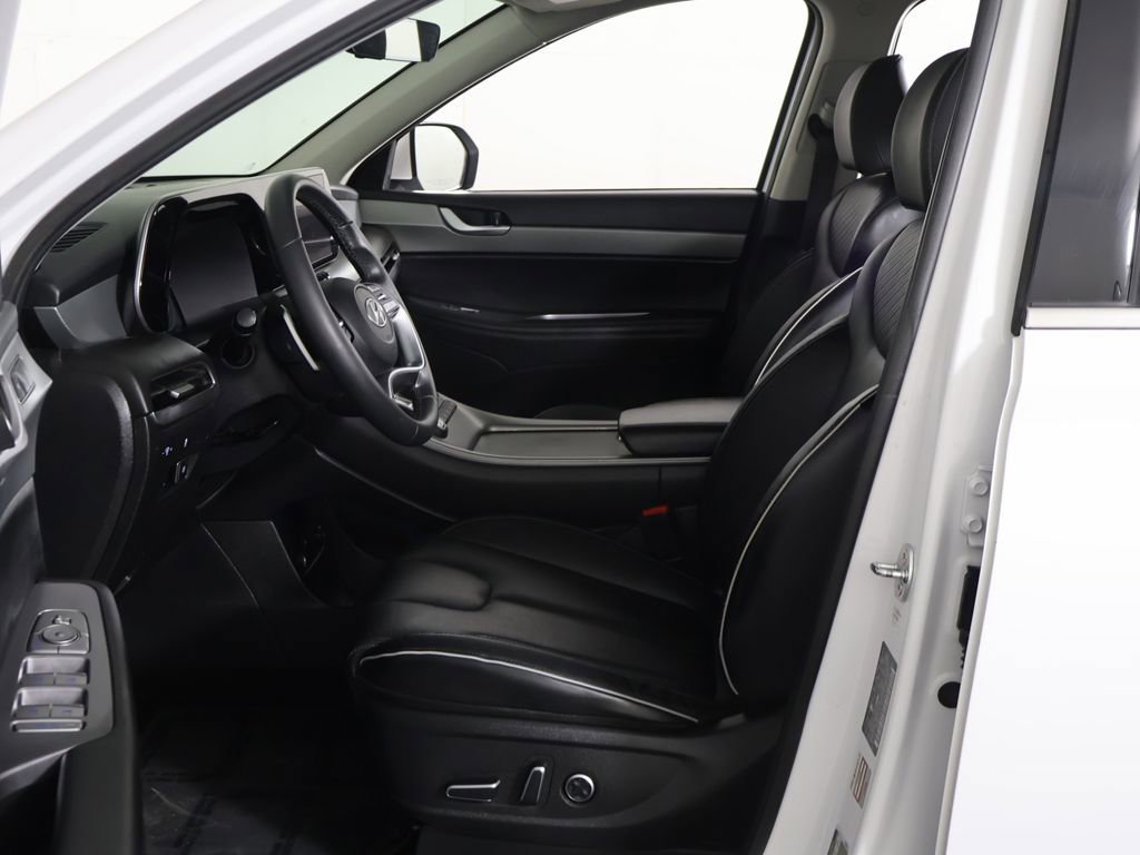 Used 2024 Hyundai Palisade SEL w/ Premium Package FWD image 32