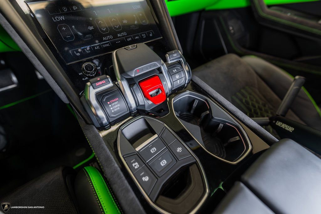 Used 2024 Lamborghini Urus S image 53