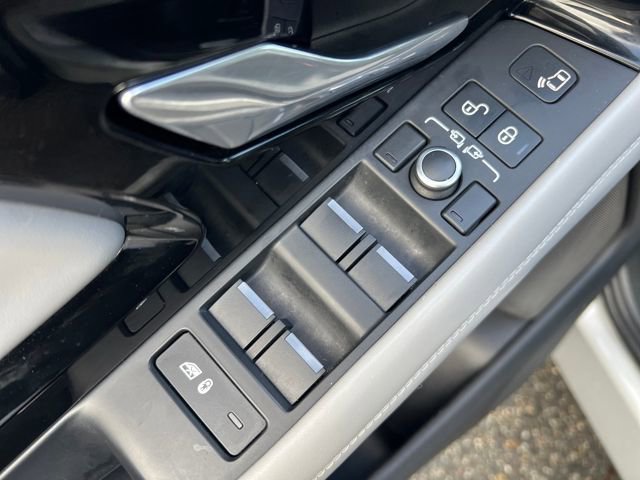 Used 2020 Land Rover Range Rover Evoque R-Dynamic HSE image 11