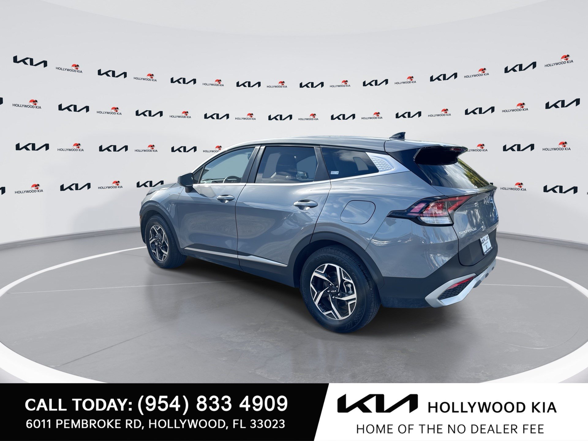 Used 2025 Kia Sportage LX FWD image 6