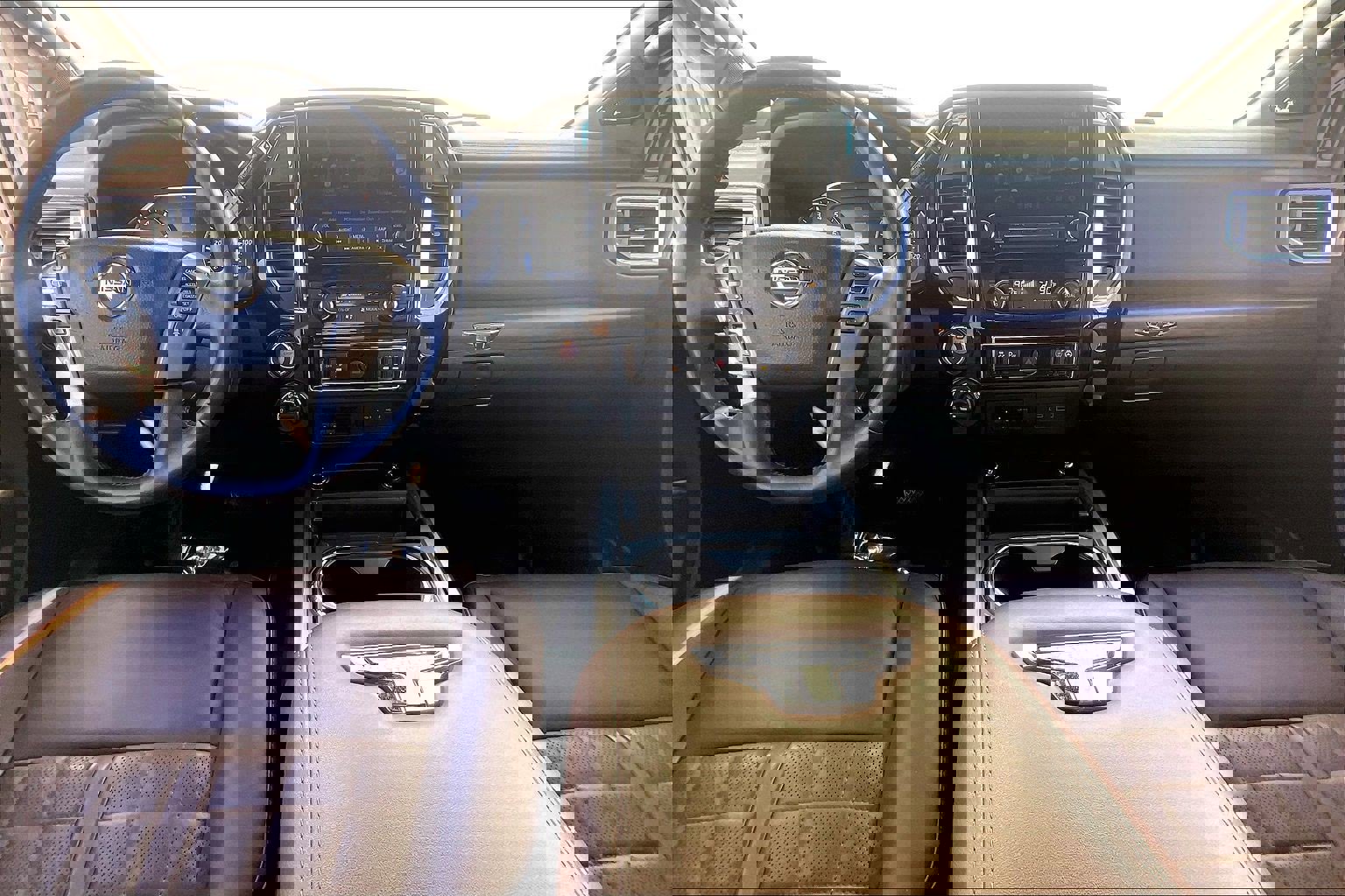 Used 2022 Nissan Titan Platinum Reserve w/ Moonroof Package image 19