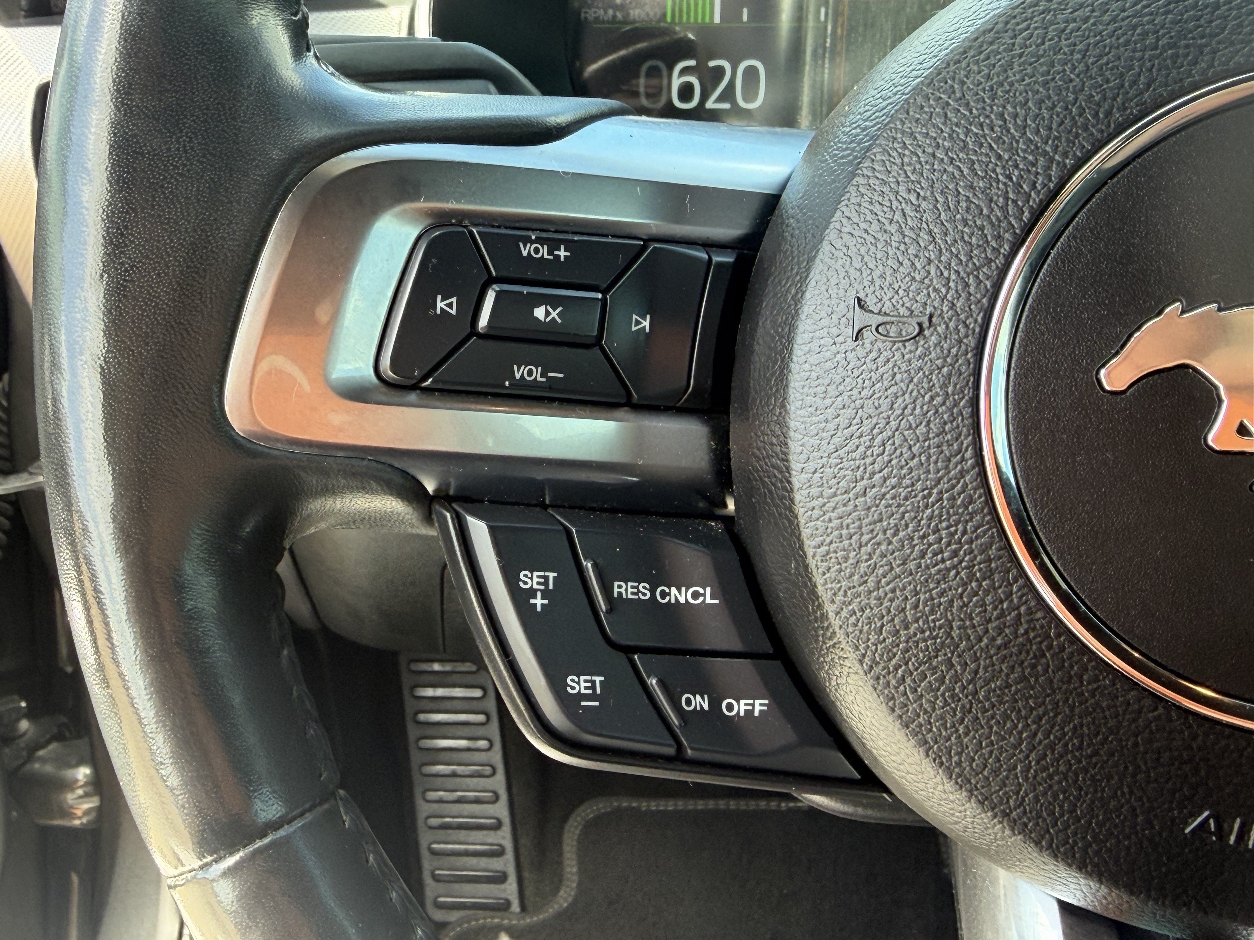 Used 2018 Ford Mustang GT Premium w/ Equipment Group 401A RWD image 18