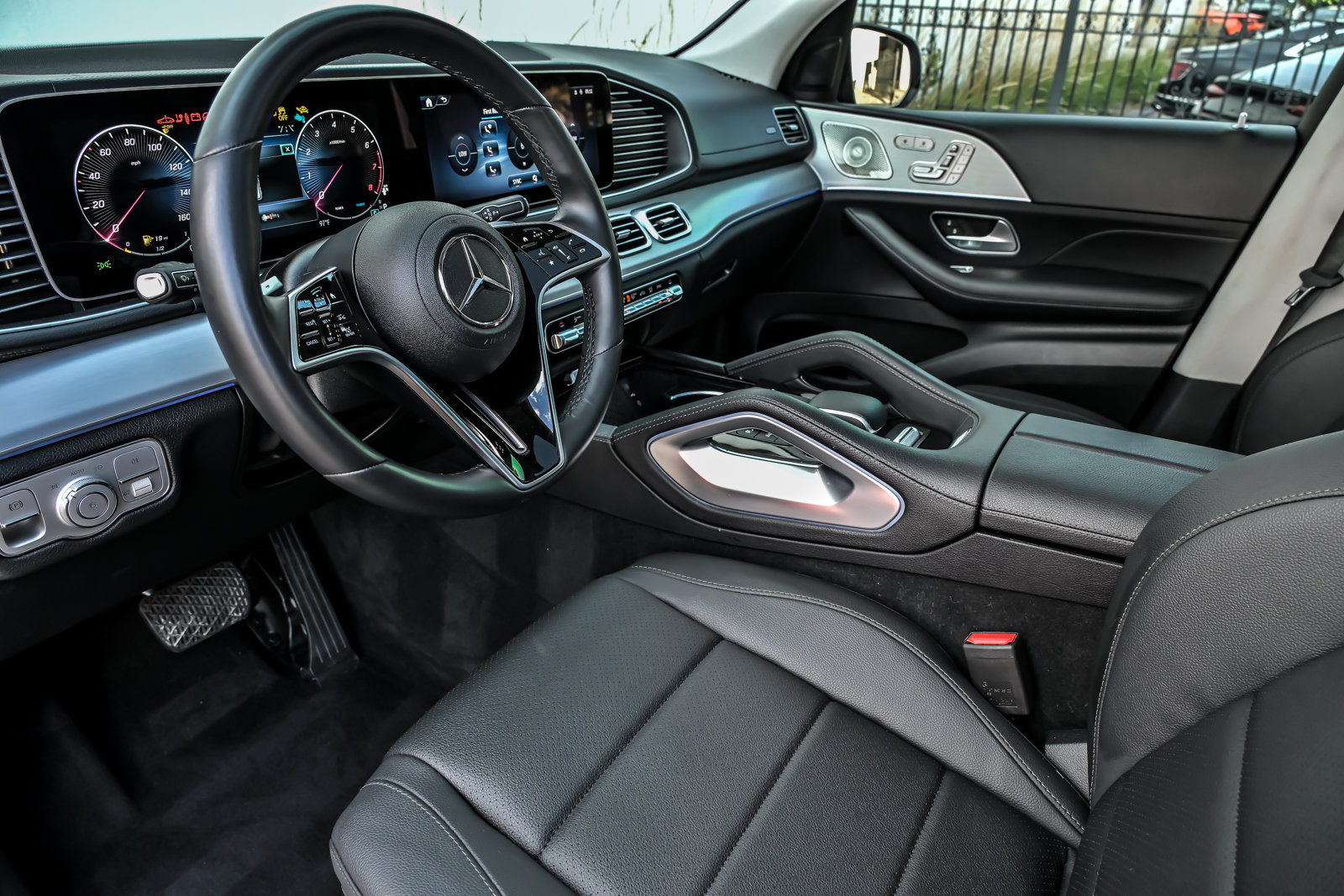 Used 2024 Mercedes-Benz GLS 450 4MATIC image 20