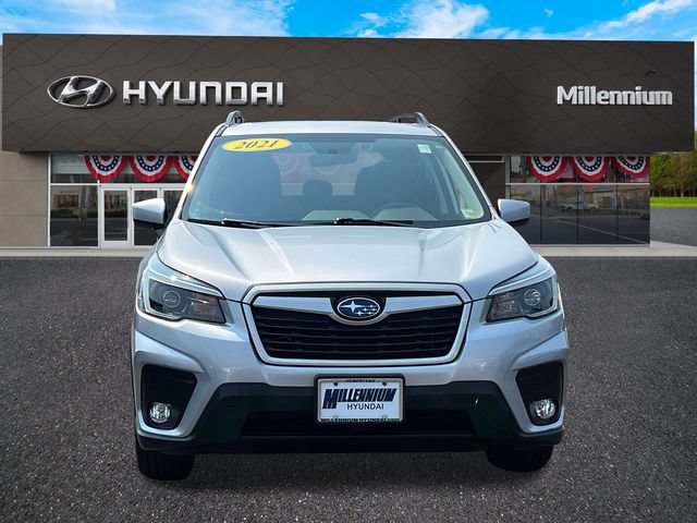 Used 2021 Subaru Forester Premium AWD/4WD image 2